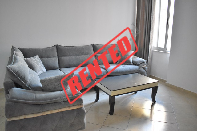 One bedroom apartment for rent in Dhaskal Todri street, near Unaza e Madhe in Tirana.
Positioned on